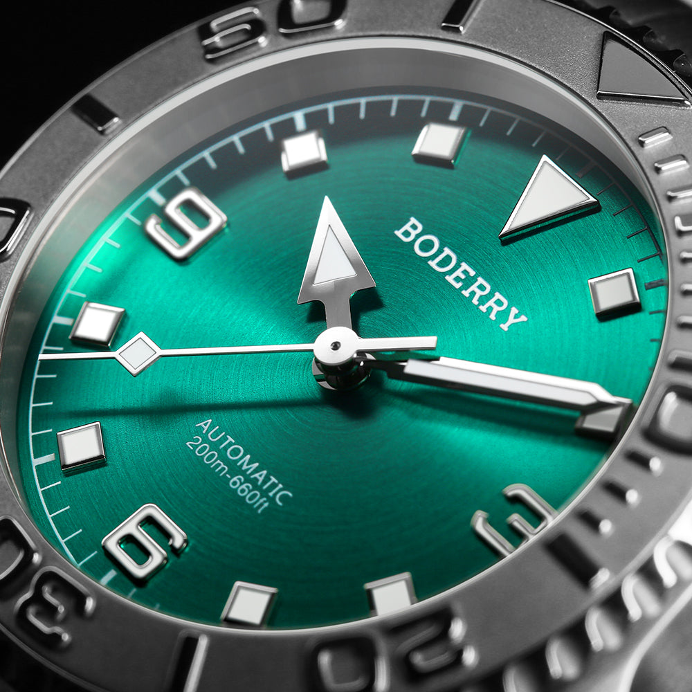 ADMIRAL 3-Hand No-Date - 200M Waterproof Titanium Automatic Diver Watch | Aurora Green